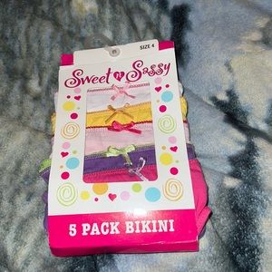 Little girls panties Sz 4